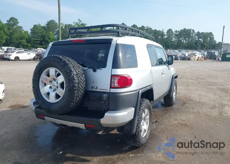 2008 Toyota Fj Cruiser z USA, uszkodzony, nr VIN JTEBU11F18K052609
